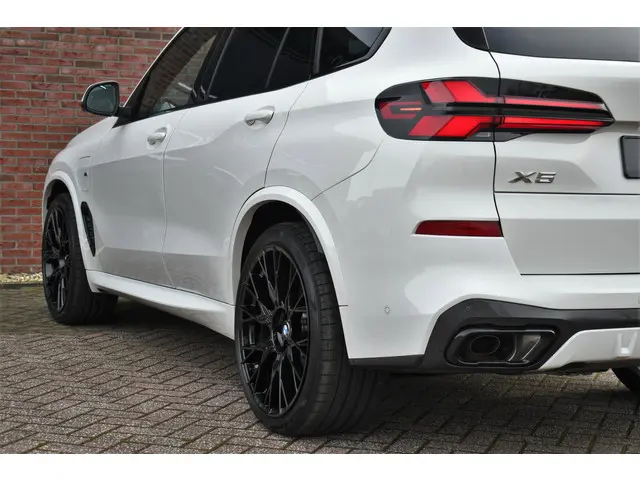 BMW X5 xDrive50e M-Sport 2023 Hybride Benzine 34