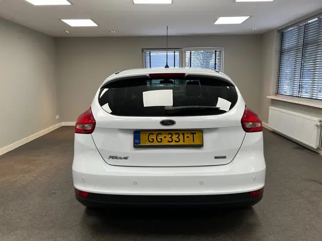 Ford Focus 1.0 Trend Edition PDC/NAVI/CLIMATE 2015 Benzine 5