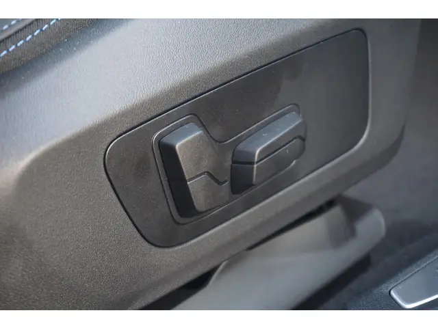 BMW 2 Serie Gran Coupé 220 2026 Benzine 8