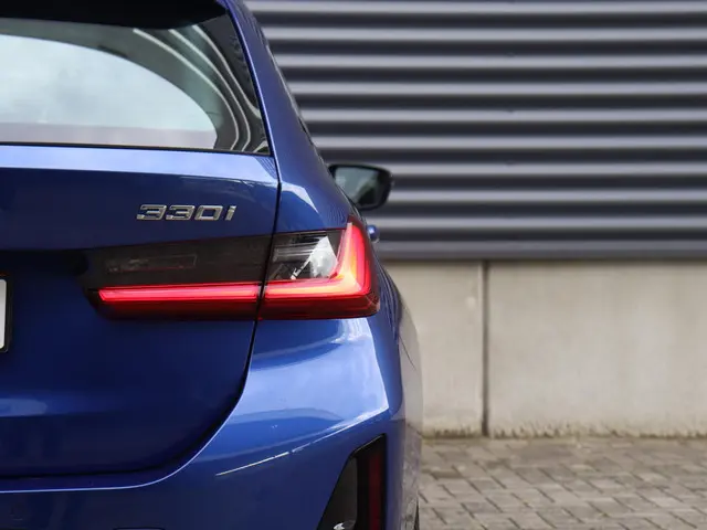 BMW 3 Serie Touring 330i xDrive 2025 Benzine 38