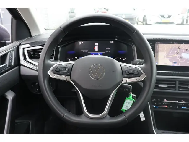 Volkswagen Polo 1.0 TSI Business 2023 Benzine 12