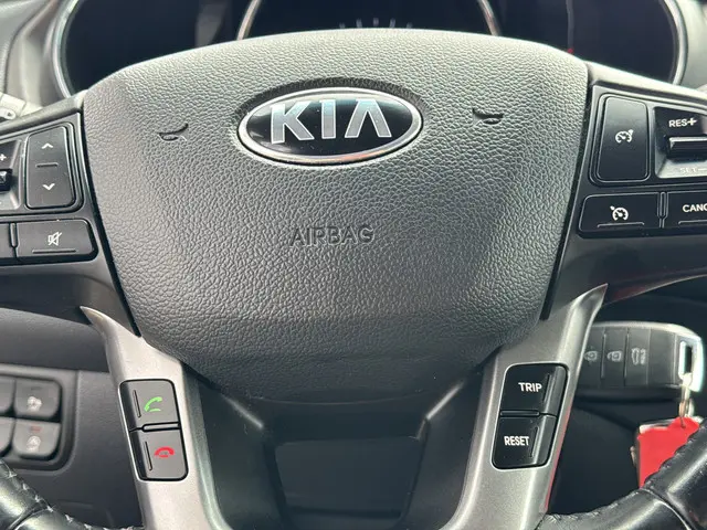Kia Rio 1.2 CVVT World Cup Edition 2014 Benzine 38