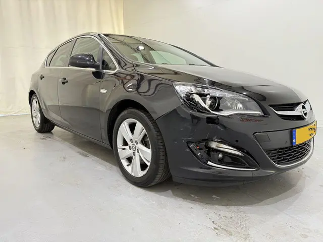 Opel Astra 5-Drs 1.6 CDTi Sport+ Navi/Clima 2015 Diesel