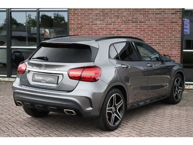Mercedes-Benz GLA 180 AMG Night 2019 Benzine 52