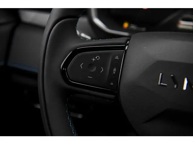 Lynk & Co 01 1.5 2025 Hybride Benzine 28
