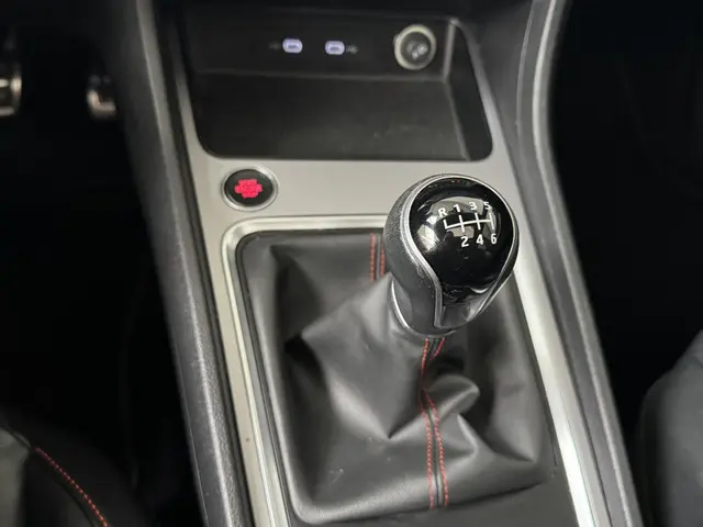 SEAT Ateca 1.5 TSI FR Business Intense 2022 Benzine 28