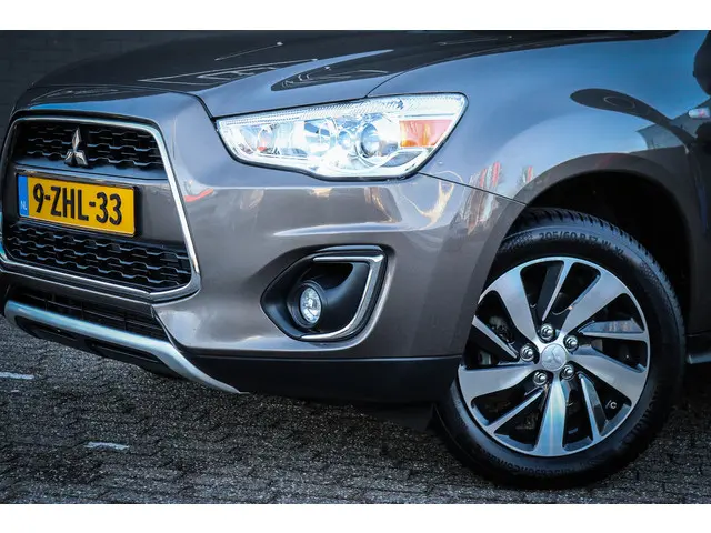 Mitsubishi ASX 1.6 Cleartec Invite+ 2015 Benzine 17
