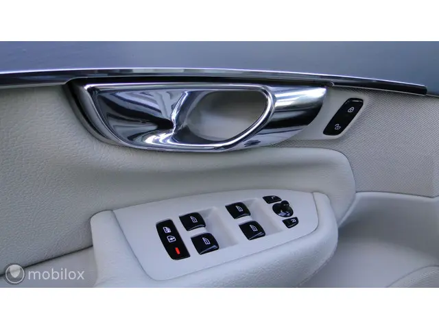 Volvo XC90 2.0 T6 AWD Momentum, 2016 2016 Benzine 11