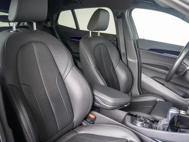 BMW X2 xDrive25e 2022 Hybride Benzine 8