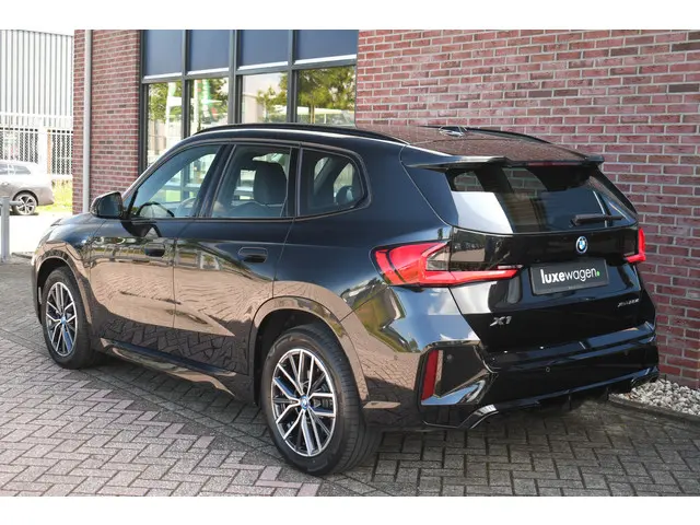 BMW X1 xDrive25e M-Sport 2024 Hybride Benzine 74