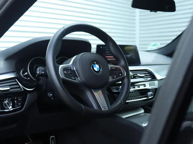 BMW 5 Serie Sedan 530e 2018 Hybride Benzine 14