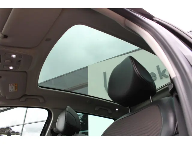 Renault Scénic 1.3 TCe Bose 140 pk 2019 Benzine 13