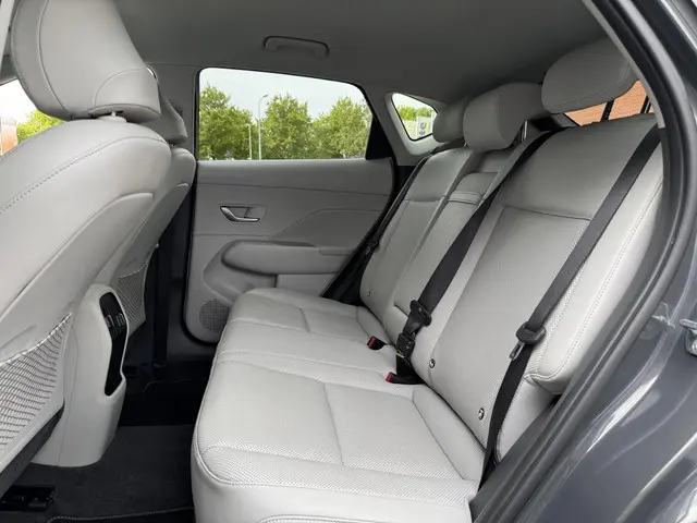 Hyundai Kona 1.6 GDI HEV Premium 2024 Hybride Benzine 12