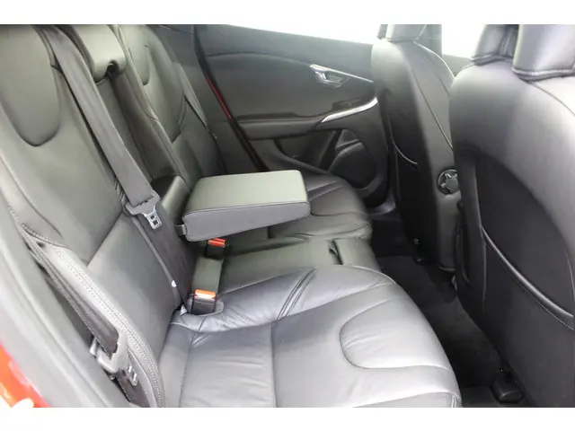 Volvo V40 T2 Polar+ Automaat 2019 Benzine 14