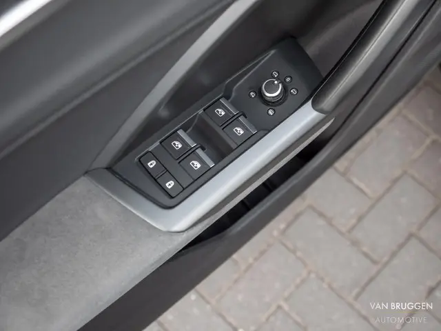 Audi Q3 Sportback 35 TFSI S-Line 2021 Benzine 38