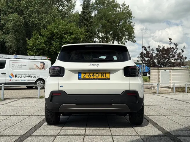 Jeep Avenger Longitude 54 kWh Aut. 2024 Elektrisch 5