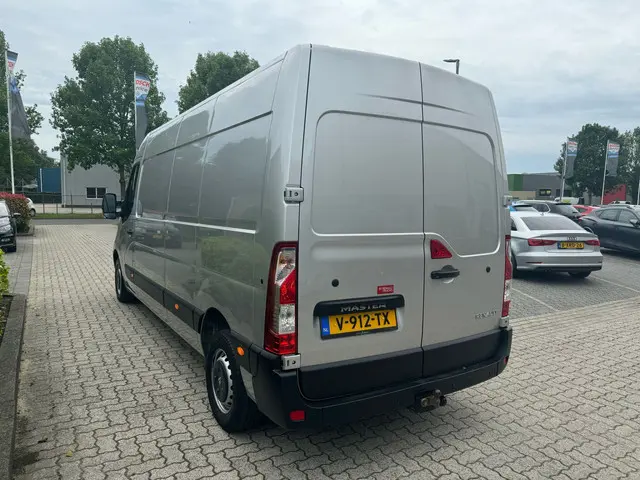 Renault Master T35 2.3 dCi L3H2 Energy 2018 Diesel 21