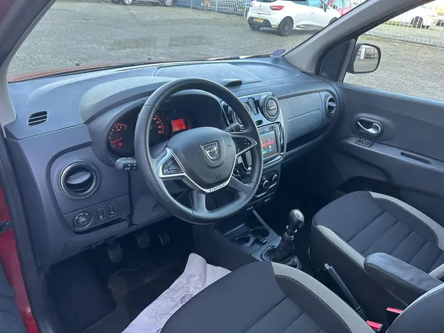 Dacia Lodgy 1.3 TCe Stepway 7p 2022 Benzine 10