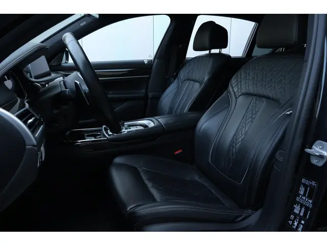 BMW 7 Serie 740d xDrive High Executive 2019 Diesel 9