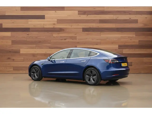 Tesla Model 3 3