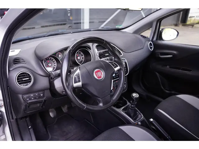 Fiat Punto Evo 0.9 TwinAir Easy 2012 Benzine 27