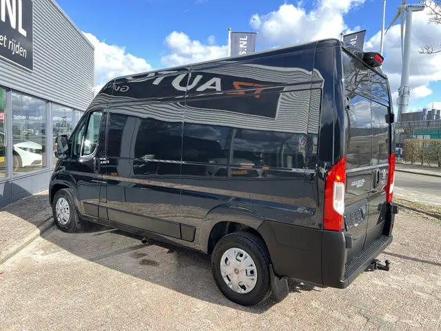Fiat Ducato 35 2.3 MultiJet L2 H2 Automaat 9 2021 Diesel 40
