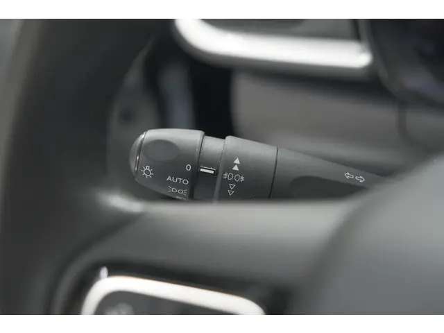 Citroën C3 PureTech 110 EAT6 Shine 2020 Benzine 34