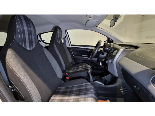 Peugeot 108 3