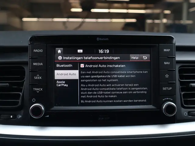 Kia Stonic 1.0 T-GDi DynamicLine 2019 Benzine 9