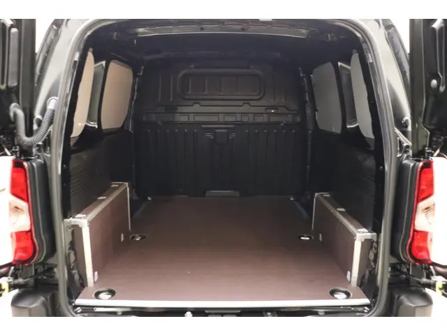 Opel Combo-e Electric 136 L1 50kWh 2025 Elektrisch 10