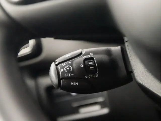 Citroën C5 Aircross 1.6 PureTech Sport 2019 Benzine 23
