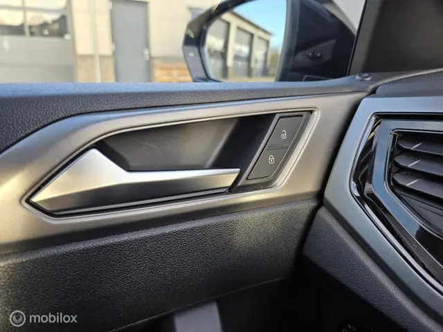 Volkswagen Polo 1.0 TSI Comfortline 2018 Benzine 19