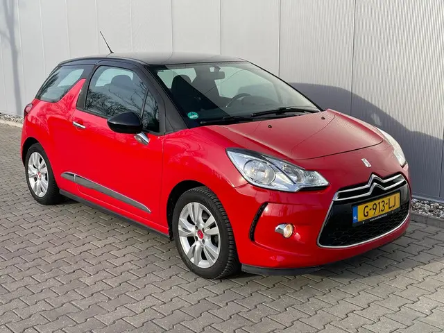Citroën DS3 1.2 VTi Chic 2013 Benzine 2
