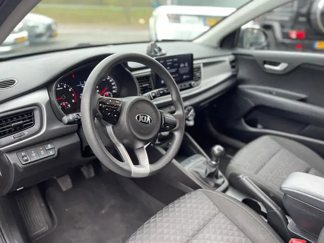 Kia Rio | Camera | Carplay| PDC | DAB | LMV | 2021 Benzine 25