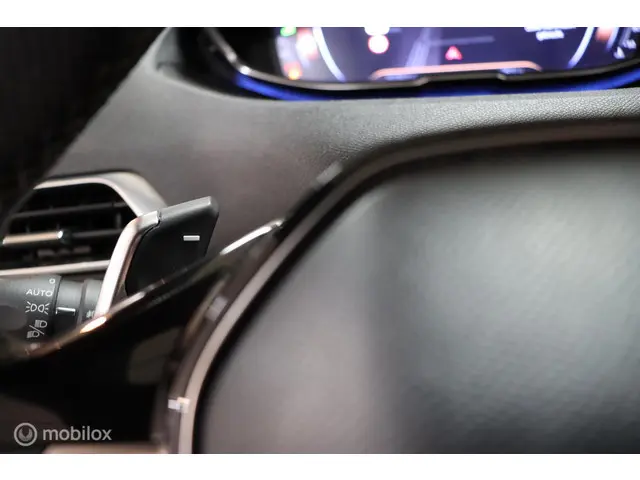 Peugeot 3008 1.6 e-THP GT Line | Trekhaak | 2016 Benzine 31