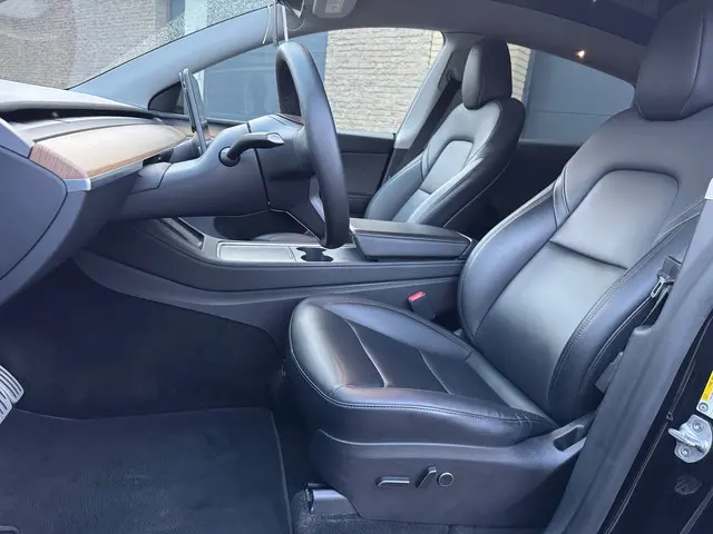 Tesla Model Y Performance AWD 75 kWh 2022 Elektrisch 11