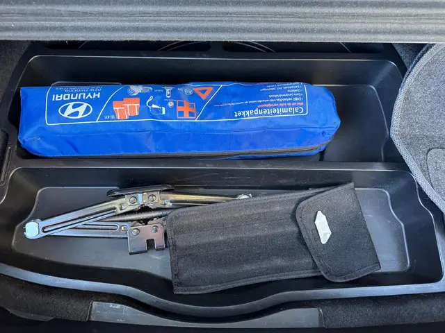 Hyundai ix20 1.6i Go! 2016 Benzine 26