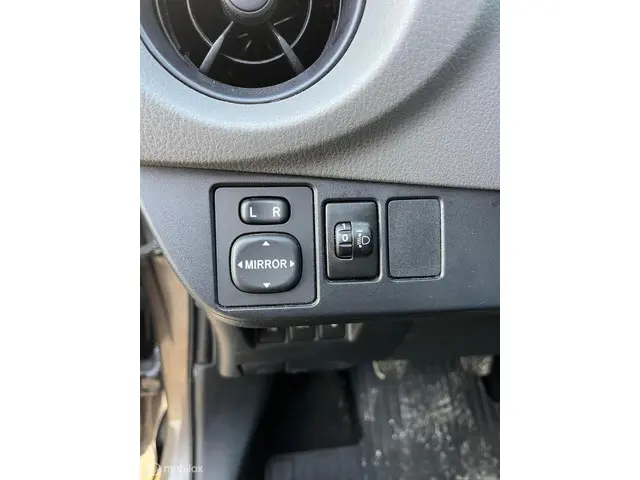 Toyota Yaris 1.5 VVT-i Bi-Tone 2017 Benzine 10