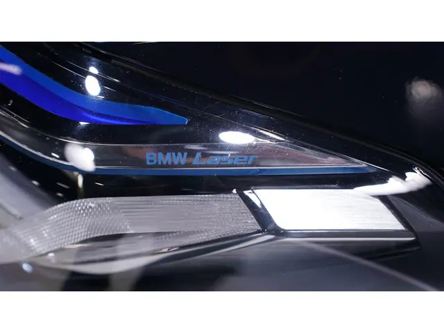 BMW 5 Serie 530i M Sport 2022 Benzine 12