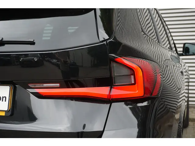 BMW iX1 eDrive20 2025 Elektrisch 25