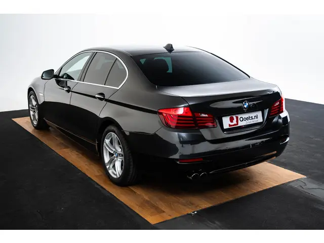 BMW 5 Serie 520i Executive 2016 Benzine 10