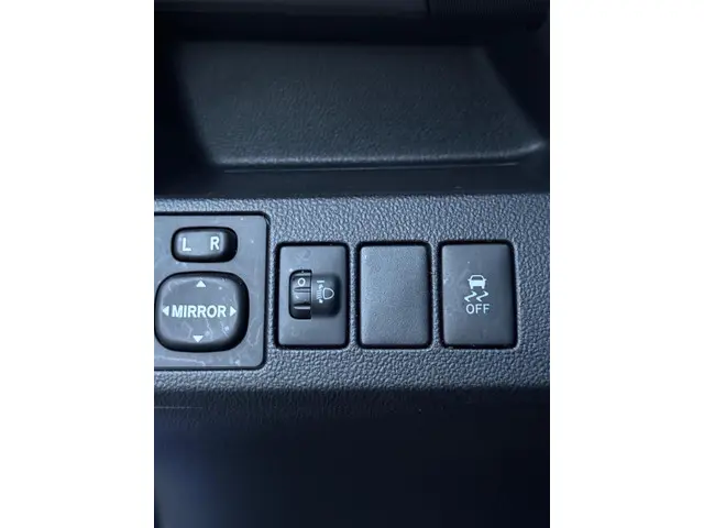 Toyota Verso-S 1.3 VVT-i Dynamic 2013 Benzine 16