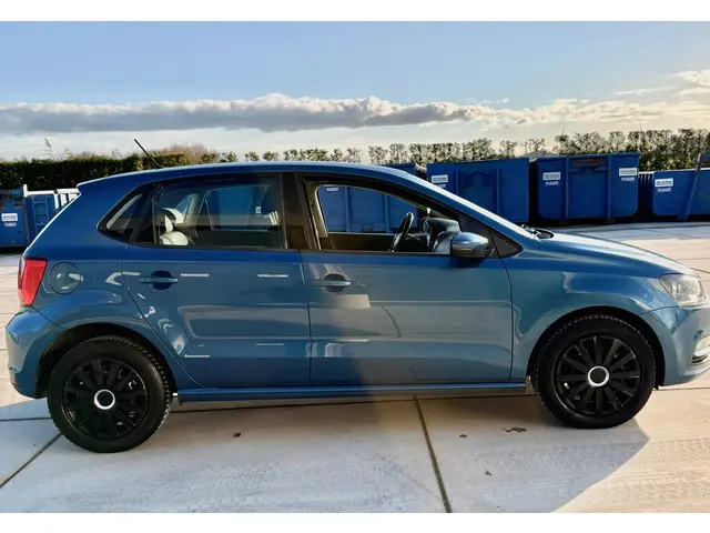 Volkswagen Polo 1.0 Comfortline 2015 Benzine 9