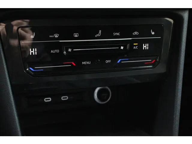 Volkswagen Tiguan 1.5 TSI DSG Active 2023 Benzine 17