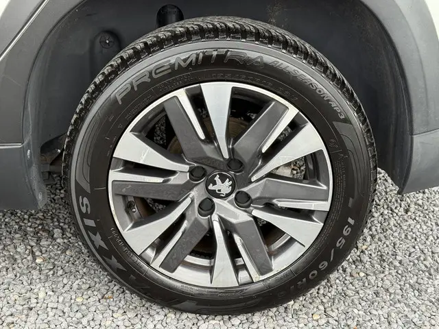 Peugeot 2008 1.2 PureTech Allure 2018 Benzine 30