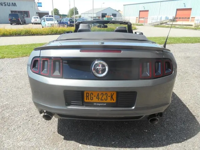 Ford Mustang USA 3.7 V6/ CABRIOLET 2012 Benzine 5