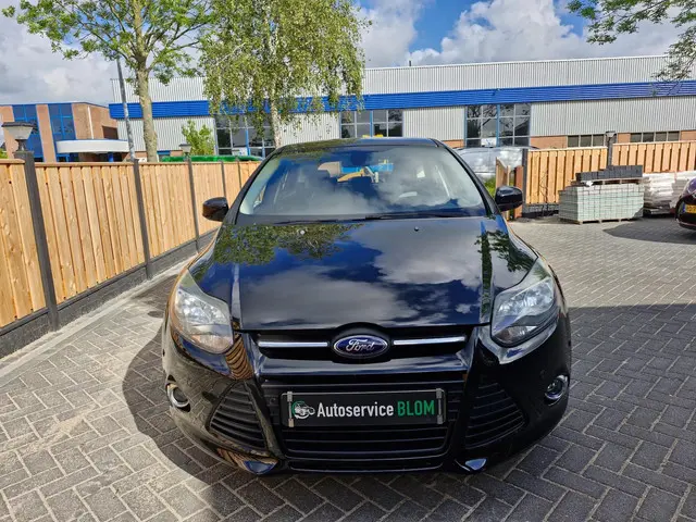 Ford Focus 1.0 EcoBoost 6 maanden garantie 2012 Benzine 10