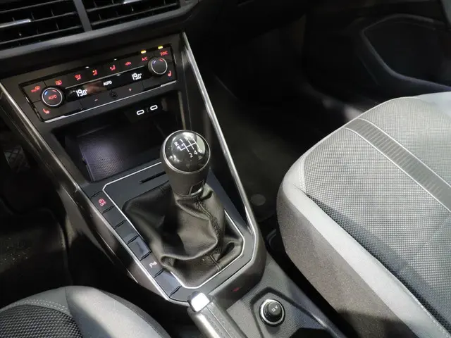 Volkswagen Polo 1.0 TSI Highline 2021 Benzine 15
