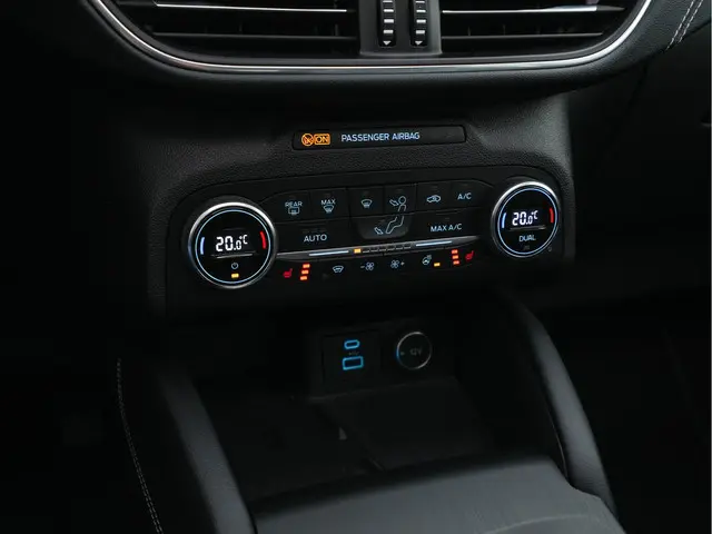 Ford Kuga 2.5 PHEV Vignale (Plug-In) 2020 Hybride Benzine 14