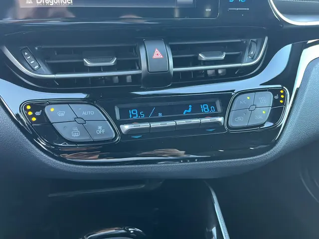 Toyota C-HR 1.8 Hybrid Dynamic 2019 Hybride Benzine 19